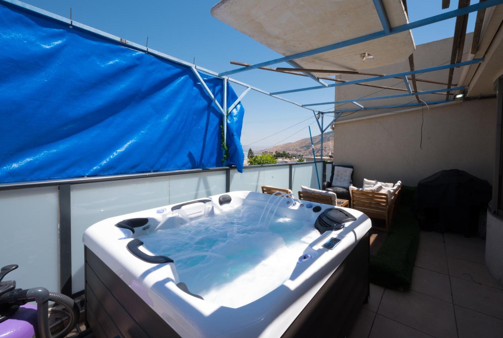 Levication 2 Bedrooms Pool&Jacuzzi Tiberias Bagian luar foto